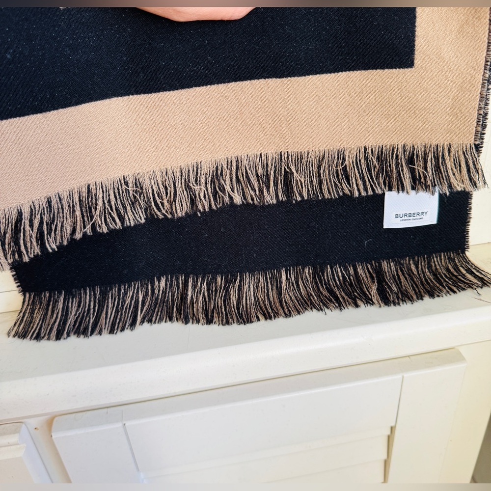 【Burberry】Wool Logo Scarf - Picture 11 of 11